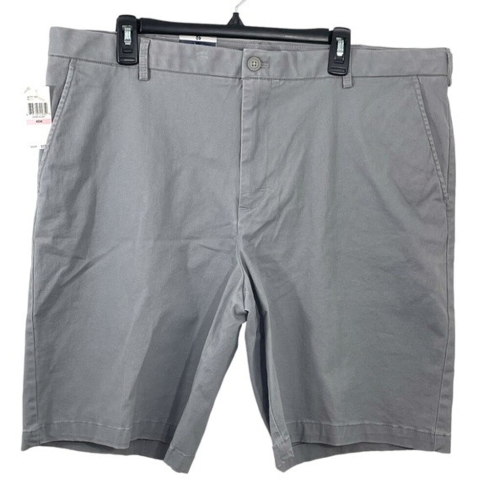 NWT IZOD Men's Flat Front Grey Cotton Shorts Size 40 Waist 10” Inseam‎